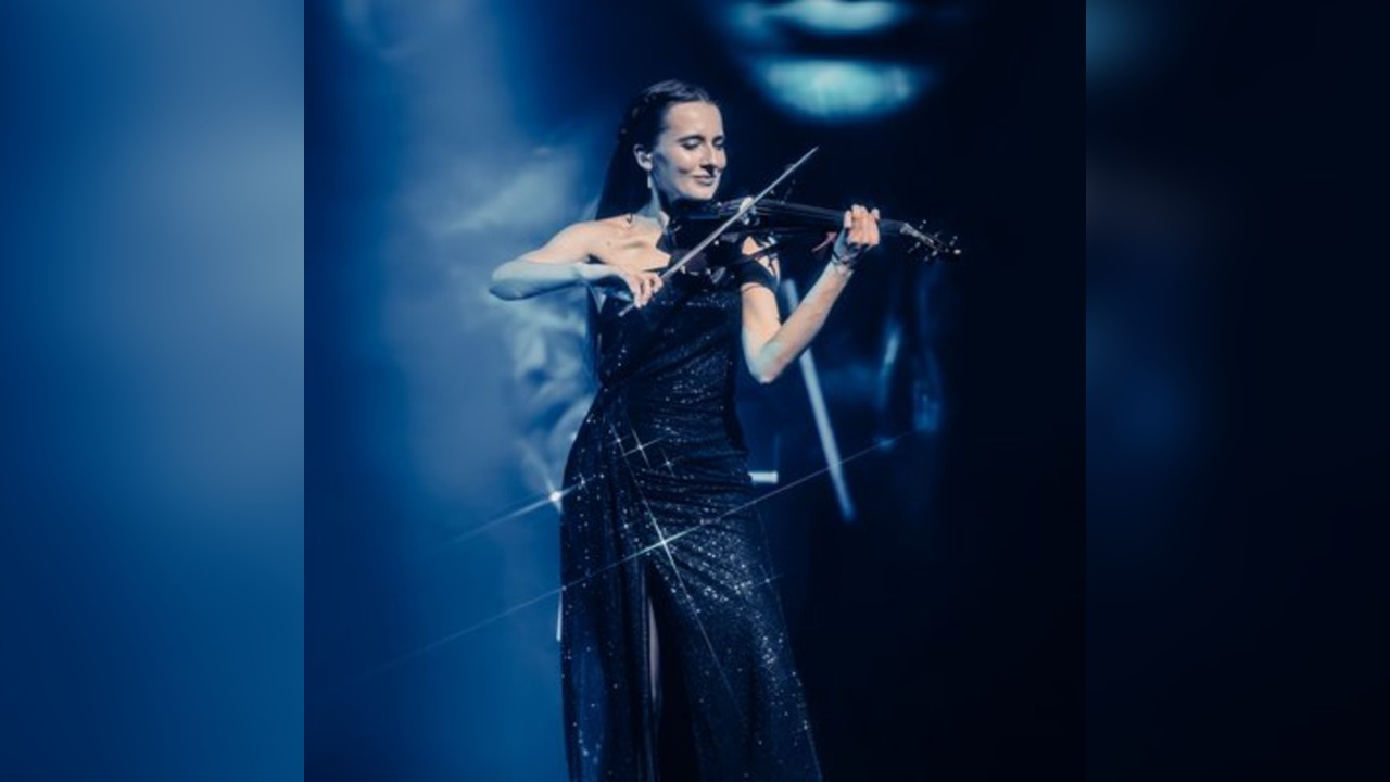Olha Iliashenko on Violin