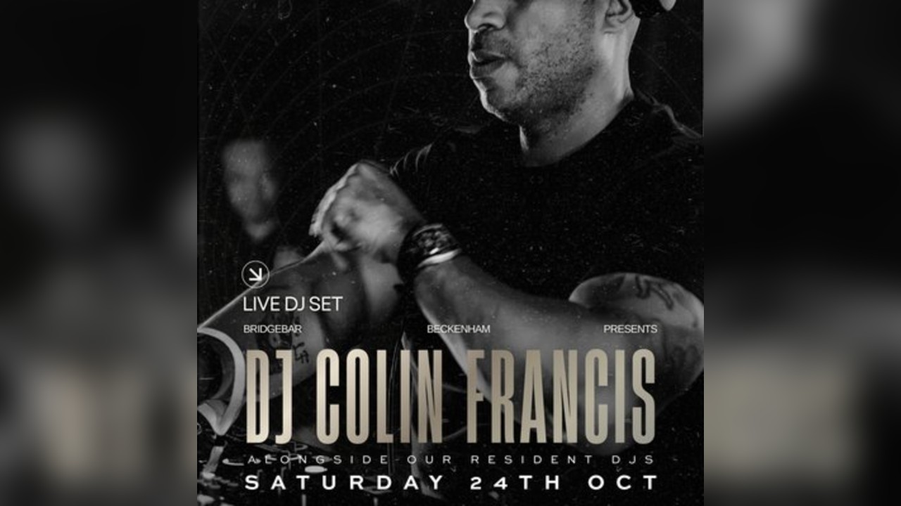 DJ Colin Francis at Bridgebar