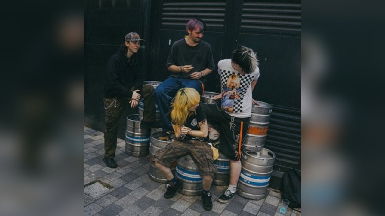 facepalm Cardiff Headliner