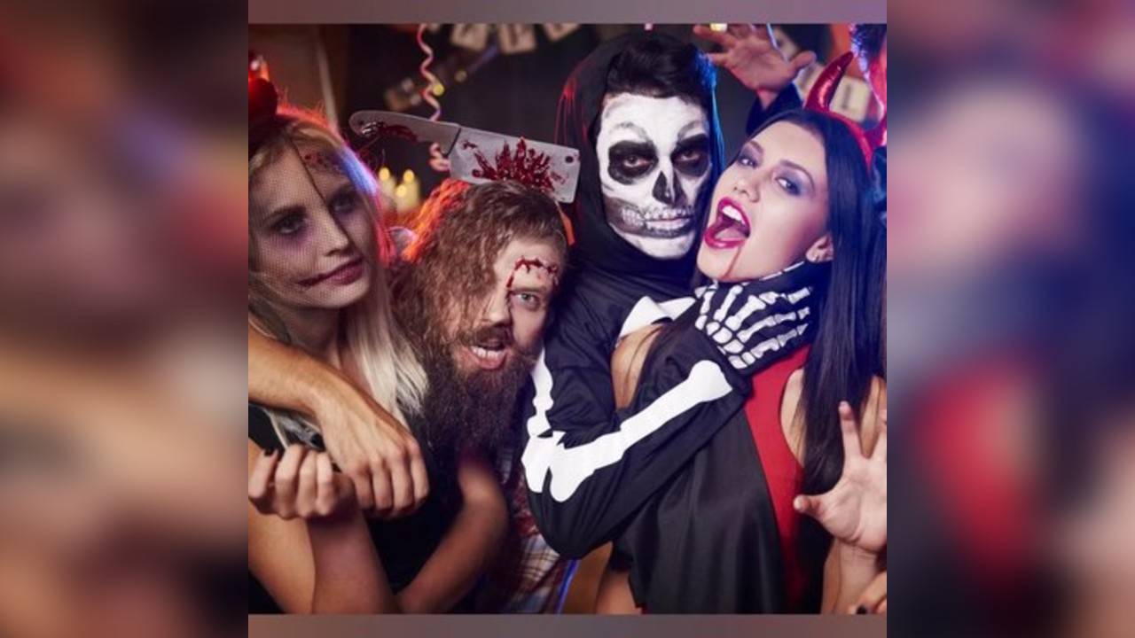Halloween Party, Welcome Drink & Happy Hour Till 8pm at Bar Soho