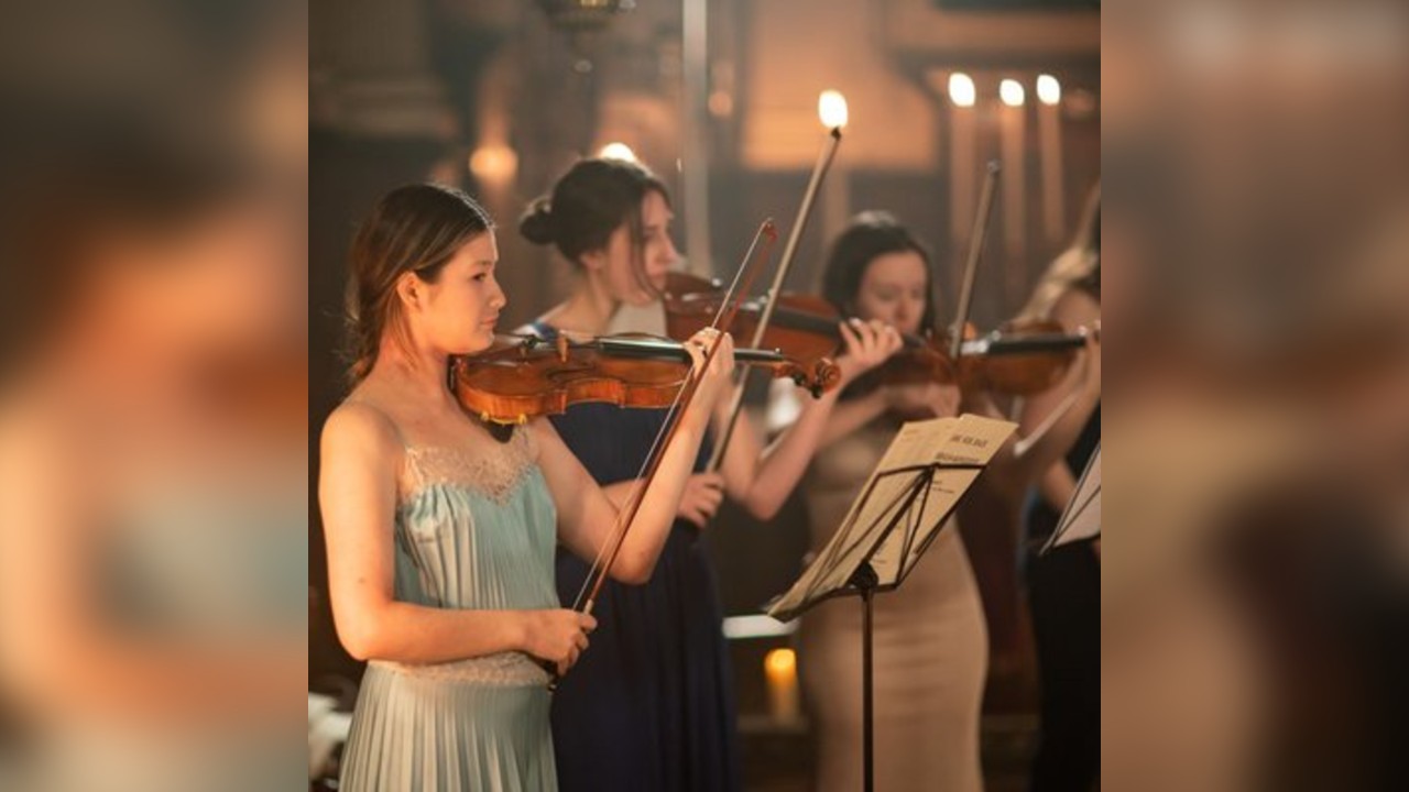 Mozart and Moonlight by Candlelight
