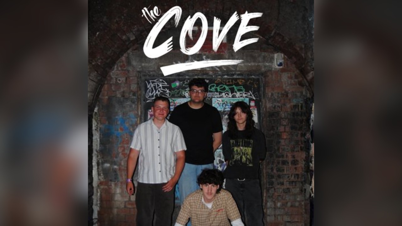 Snug Live Sessions w/The Cove