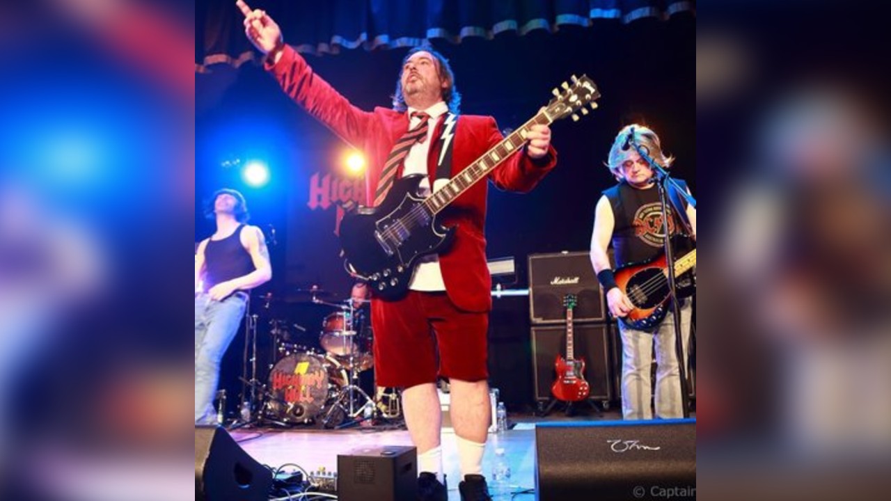 Highway To Hull (A Tribute to AC/DC) Live at Stirling Castle