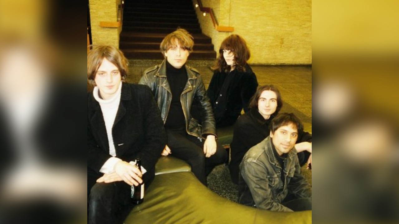 Luft (with support from The Middle)