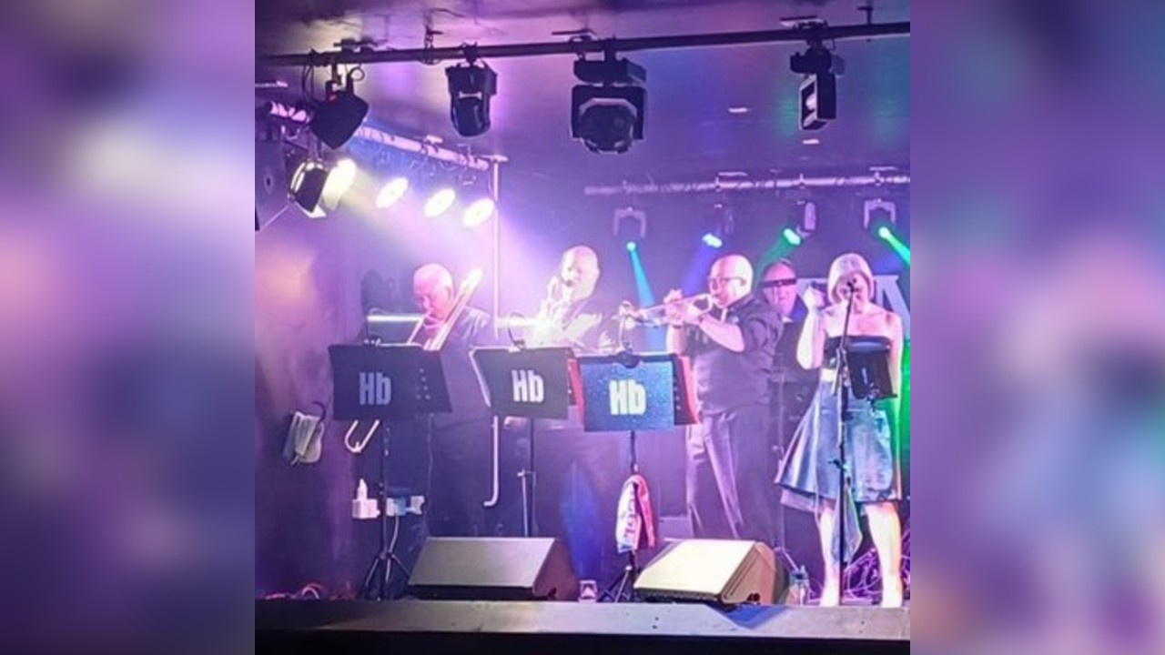 The Hornbeats 9 piece Band, covering Soul, Rock, Funk & Ska live