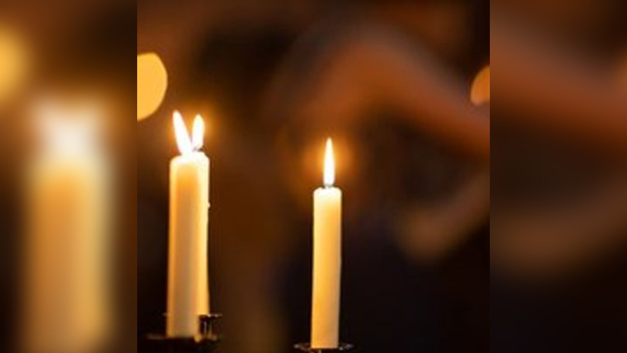 Rhapsody in Blue at Christmas by Candlelight