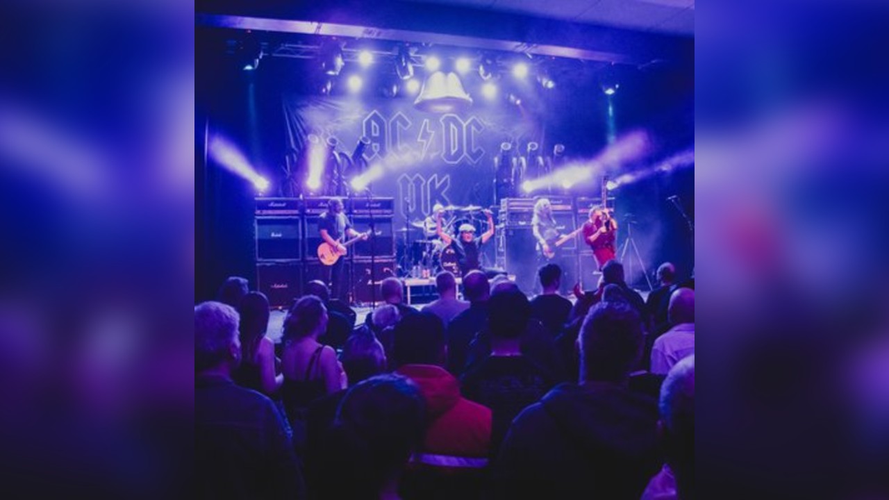 DC/UK: AC/DC Tribute Band