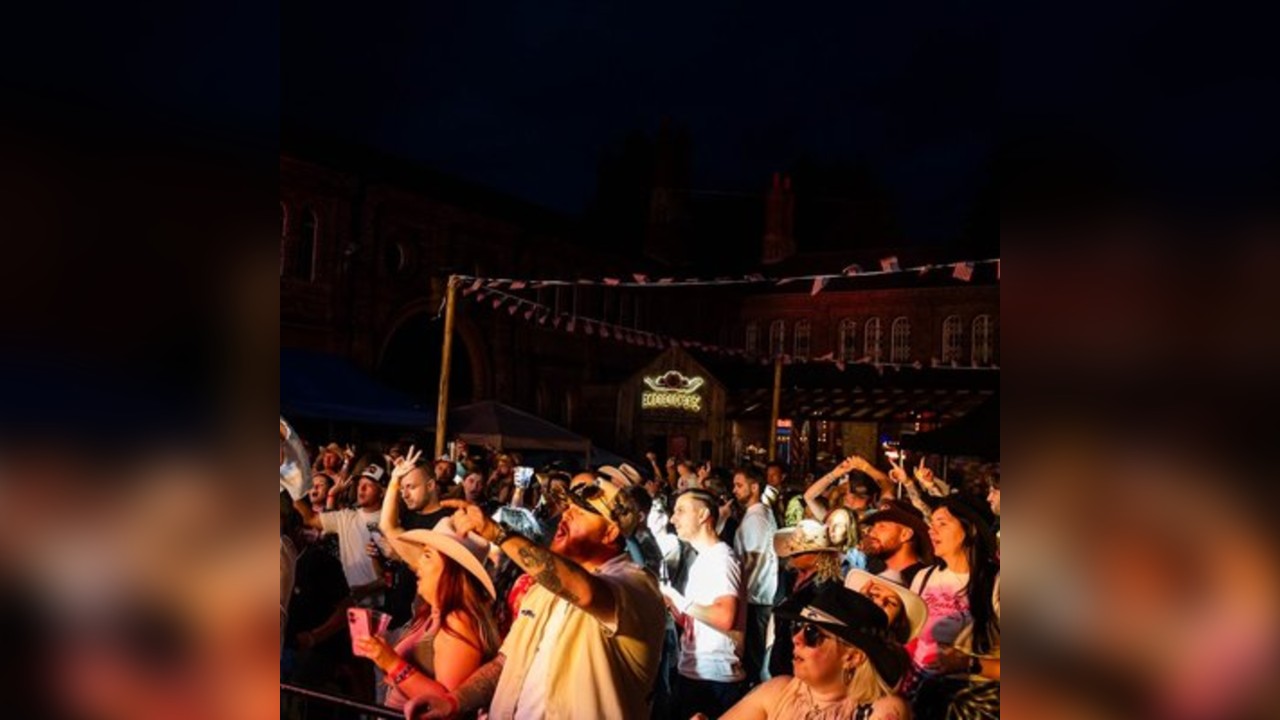 Rodeos Country Christmas Market with Luke Combs UK