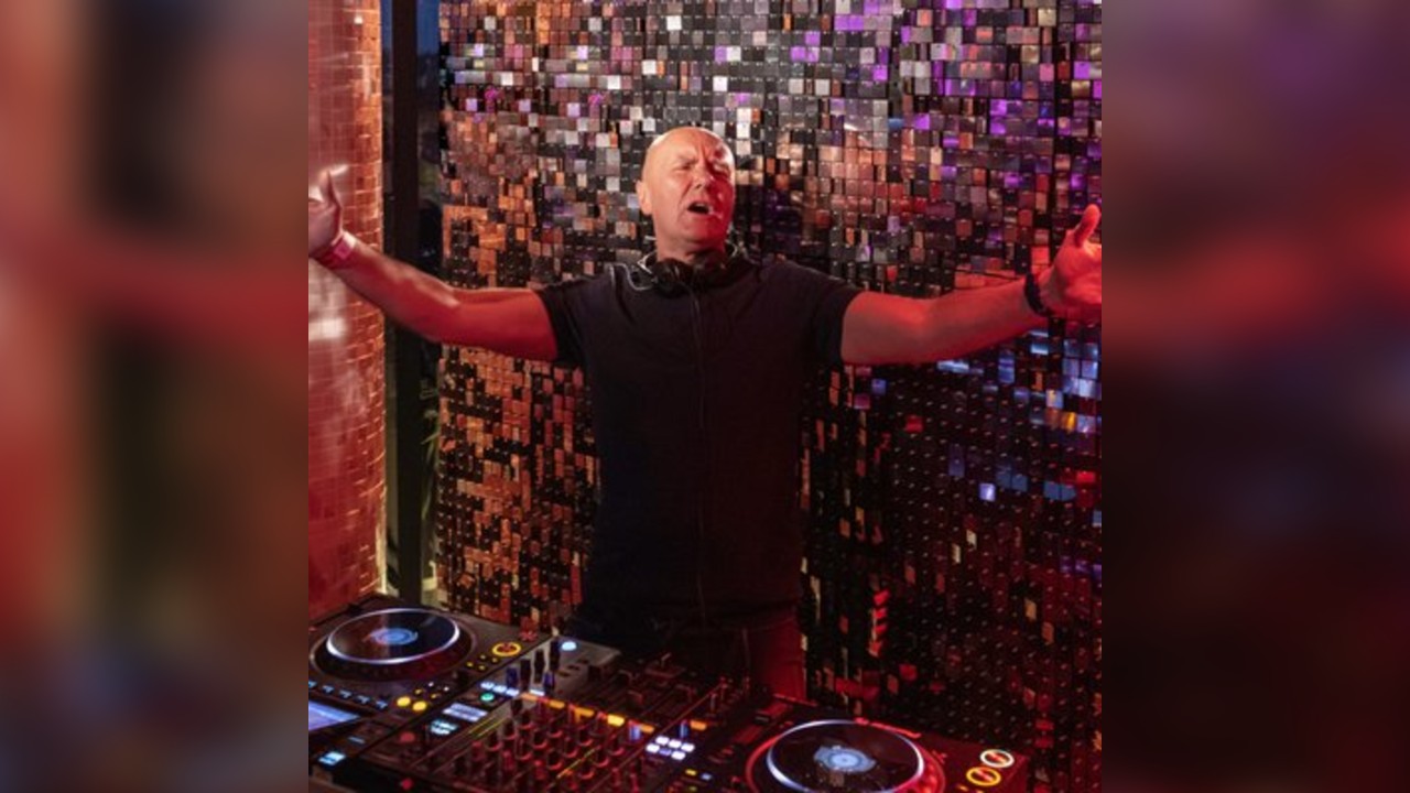 Irvine Welsh & others DJ Set