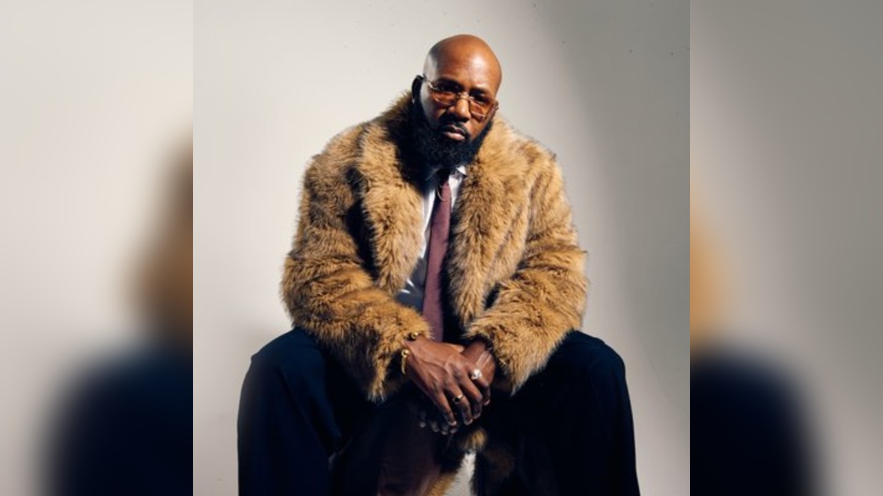 A Night of Live R&B With James Aaron