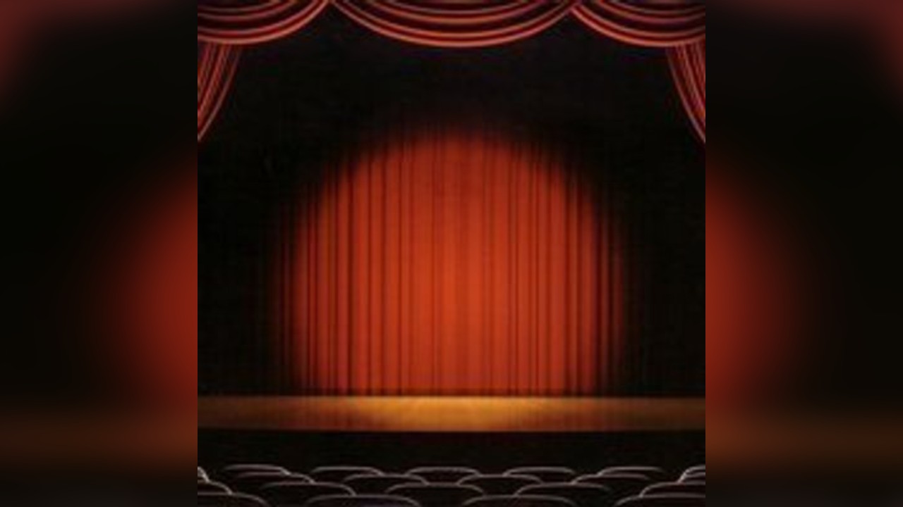 Songs from the Shows by Candlelight (8pm)