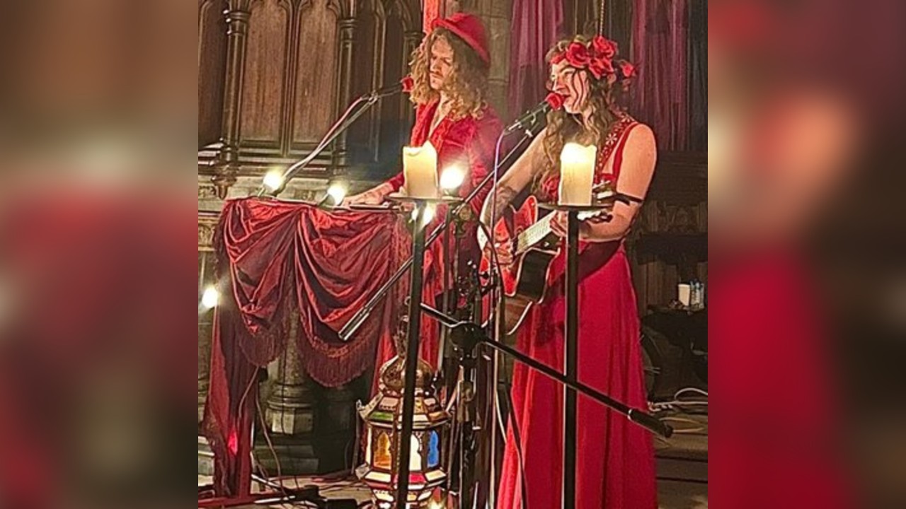 Mobius Loop | Candlelit Concert | GLASTONBURY