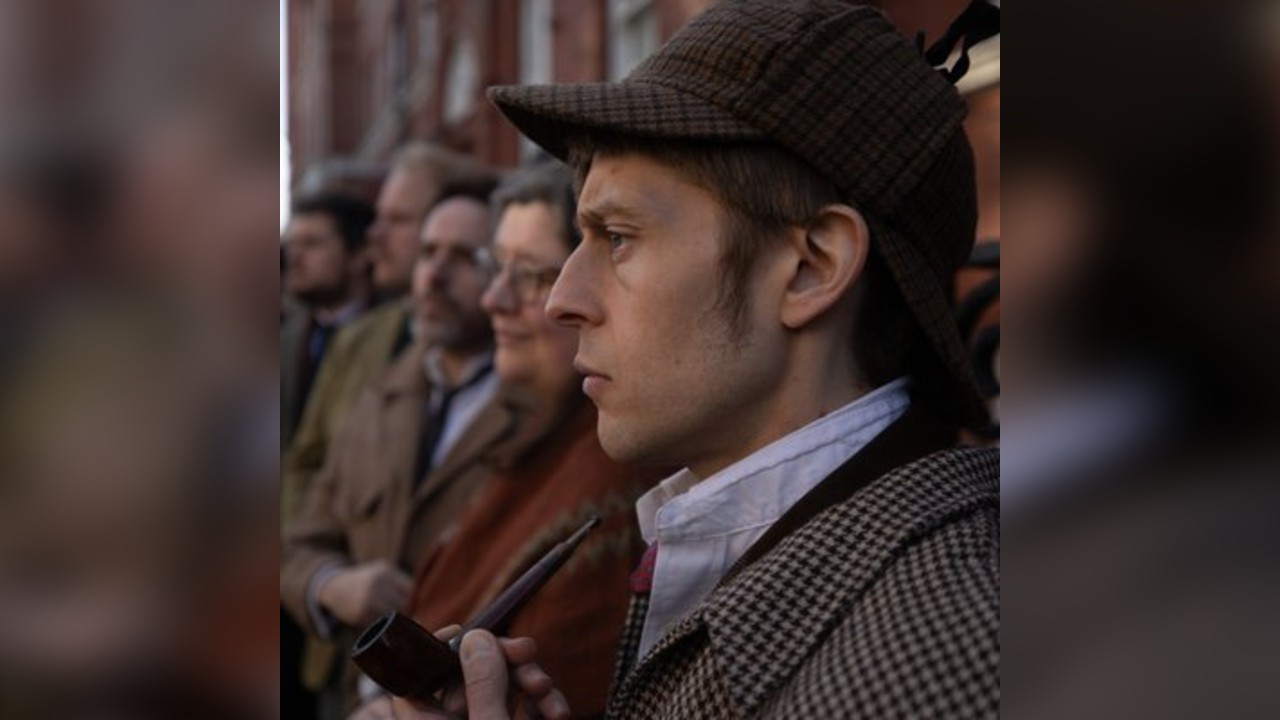 Adventures of the Improvised Sherlock Holmes