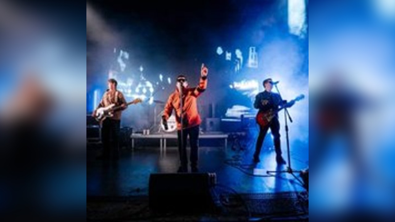 Definitely Oasis: Live In London
