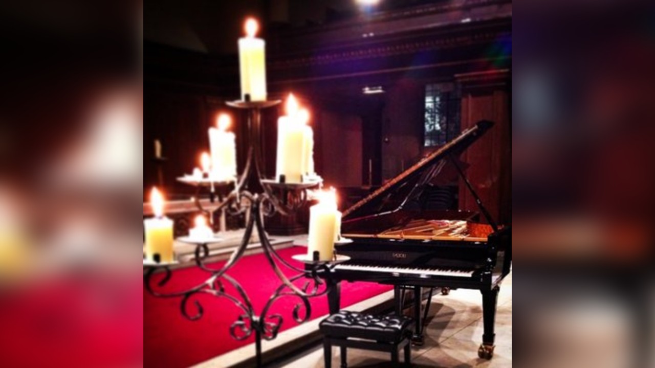 Rhapsody in Blue at Christmas by Candlelight (8pm)