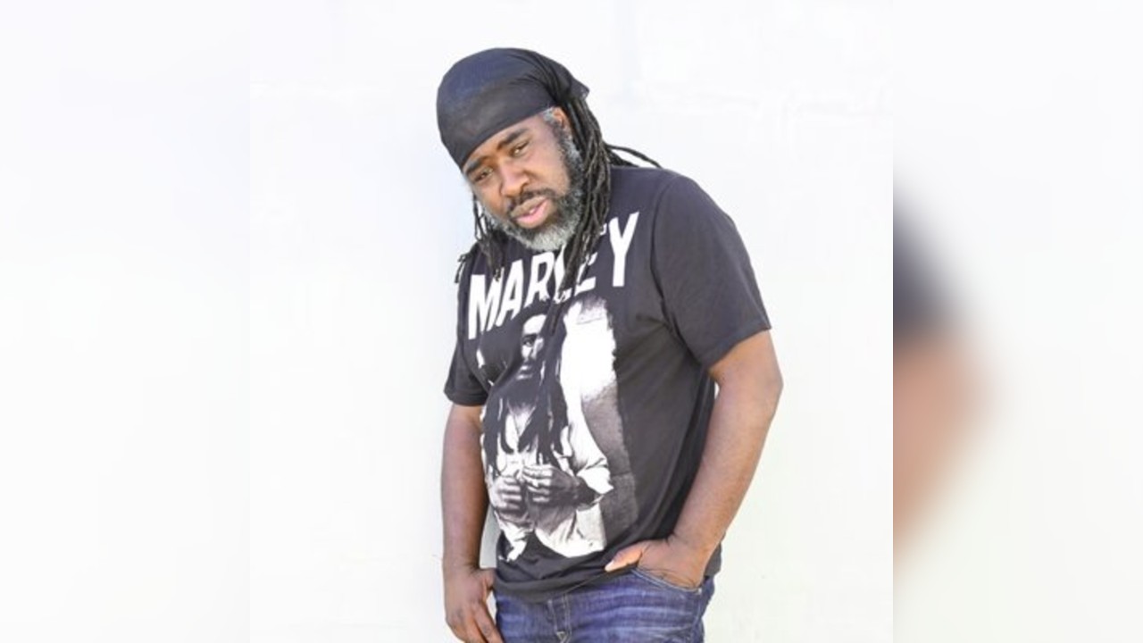 Solo Banton - Plymouth