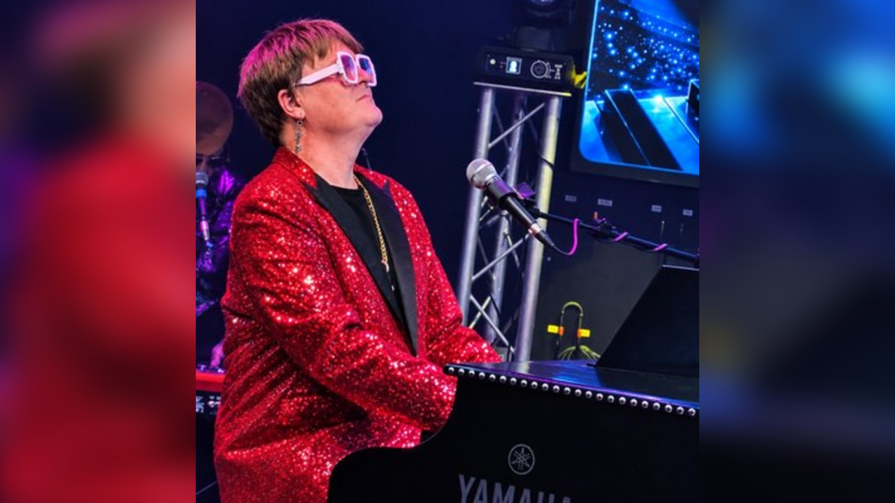 Elton & The Jets (tribute to Elton John) Live at Stirling Castle