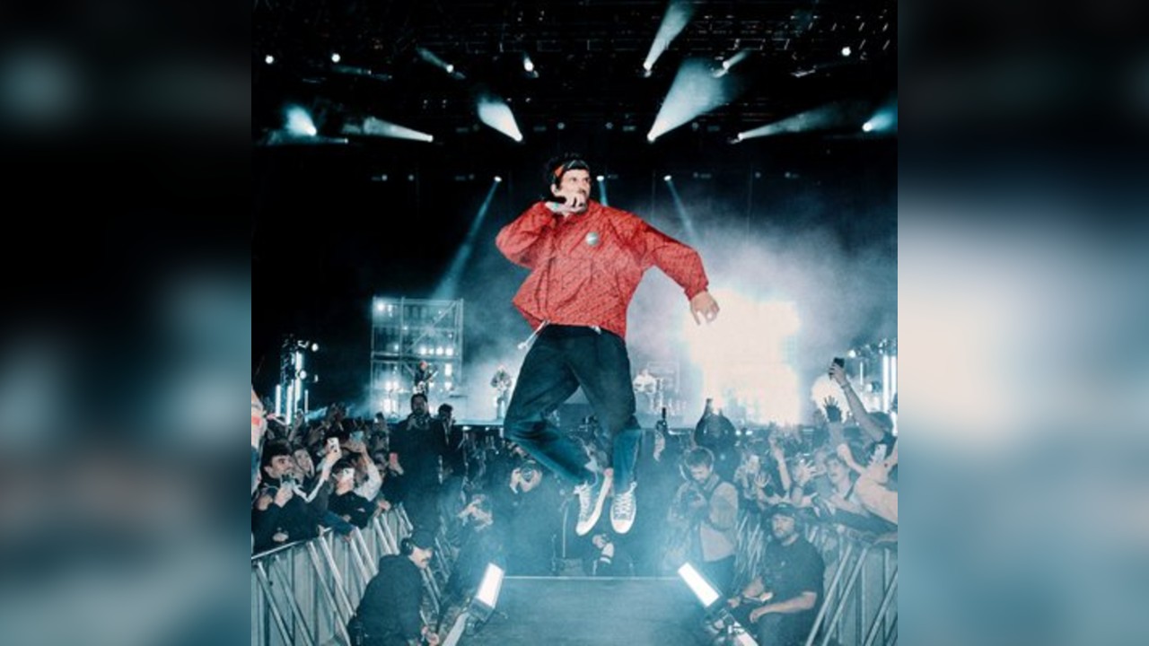 Kasabian: Matinee Live Performance