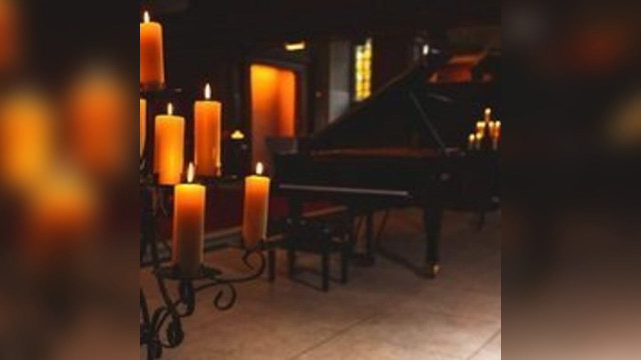 Tchaikovsky Piano Concerto by Candlelight (8pm)