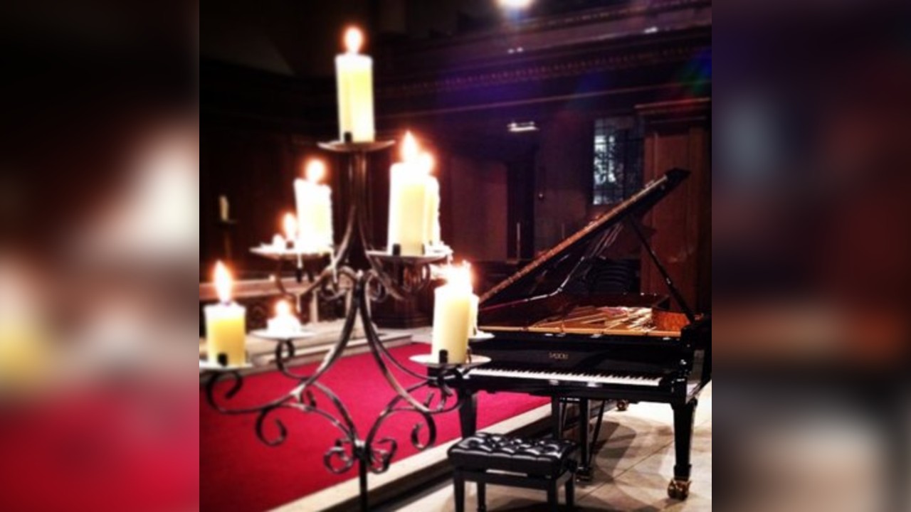 Rhapsody in Blue by Candlelight