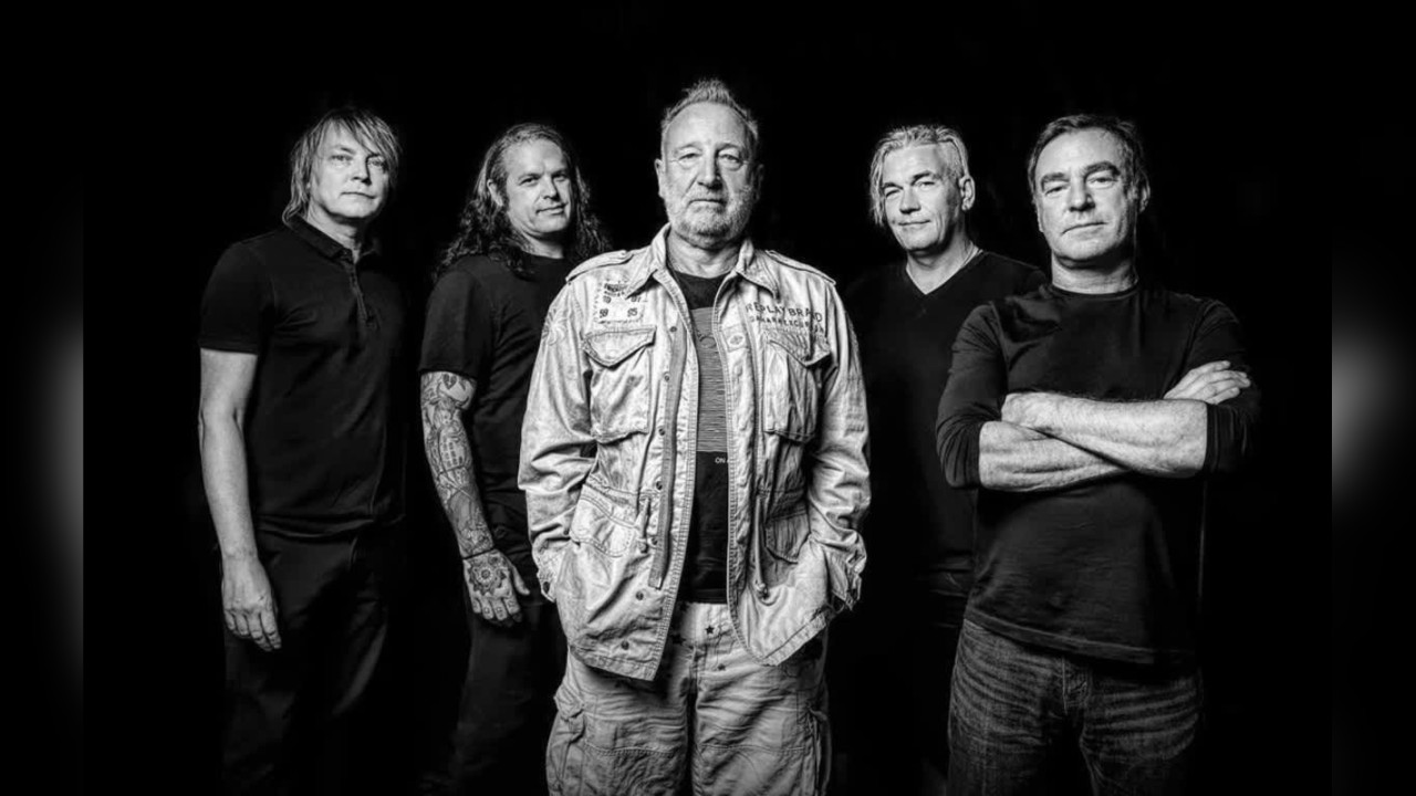 Peter Hook and the Light London