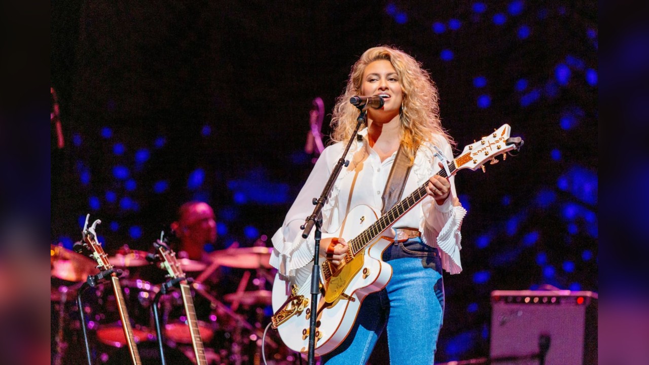 Tori Kelly London