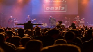 Definitely Oasis on Sat, 20th Dec 2025 17:00